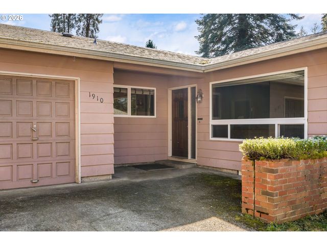1910 I St, Washougal, WA 98671