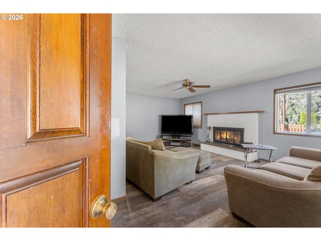 1910 I St, Washougal, WA 98671