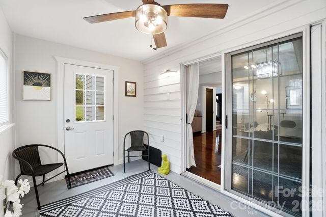 8407 Cricket Lake Drive, Charlotte, NC 28277