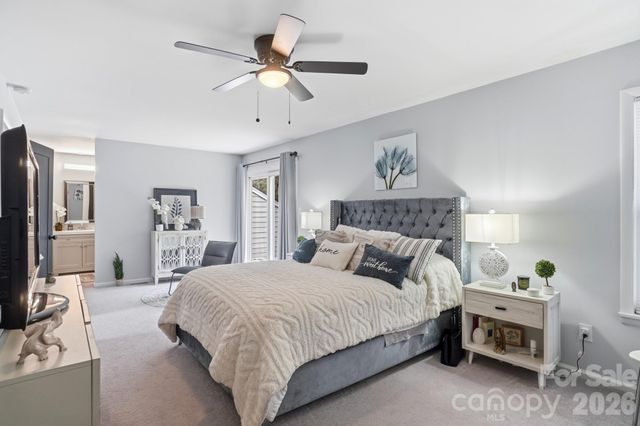 8407 Cricket Lake Drive, Charlotte, NC 28277