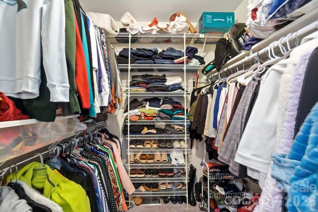 8407 Cricket Lake Drive, Charlotte, NC 28277