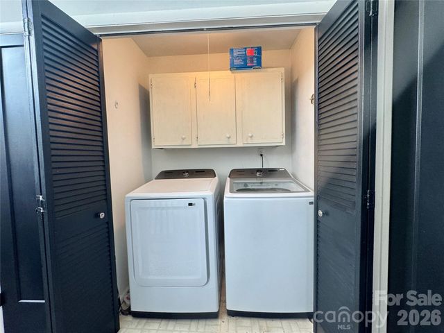 8407 Cricket Lake Drive, Charlotte, NC 28277