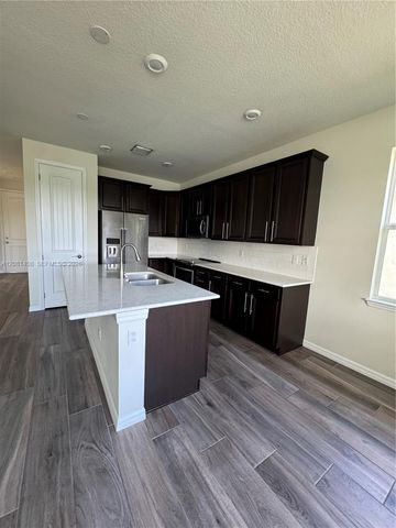 4729 Greenway Drive, Hollywood, FL 33021