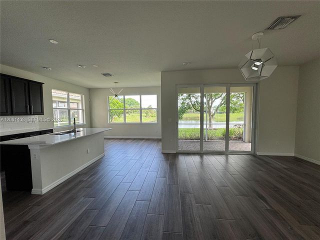4729 Greenway Drive, Hollywood, FL 33021