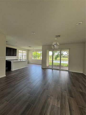 4729 Greenway Drive, Hollywood, FL 33021