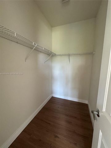 4729 Greenway Drive, Hollywood, FL 33021
