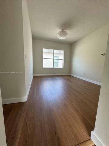 4729 Greenway Drive, Hollywood, FL 33021