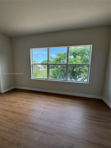 4729 Greenway Drive, Hollywood, FL 33021