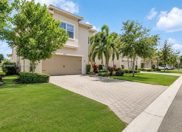 4729 Greenway Drive, Hollywood, FL 33021