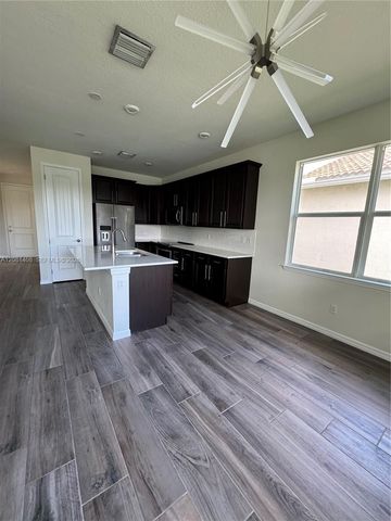 4729 Greenway Drive, Hollywood, FL 33021