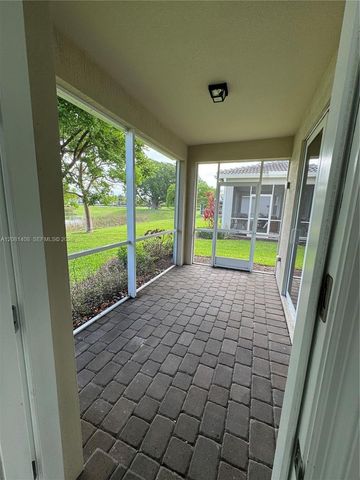 4729 Greenway Drive, Hollywood, FL 33021