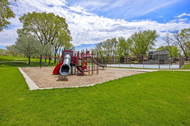 900 Laurel Avenue, Saint Paul Park, MN 55071