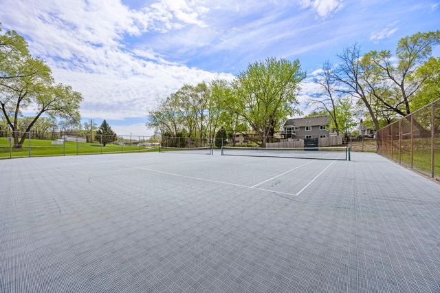 900 Laurel Avenue, Saint Paul Park, MN 55071