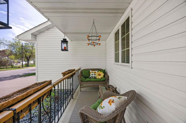 900 Laurel Avenue, Saint Paul Park, MN 55071