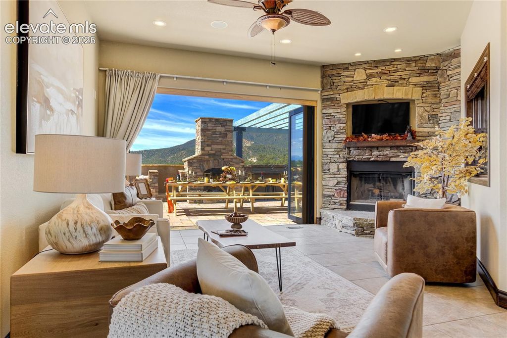 900 Meadow Lane, Gardner, CO 81040 — photo 2