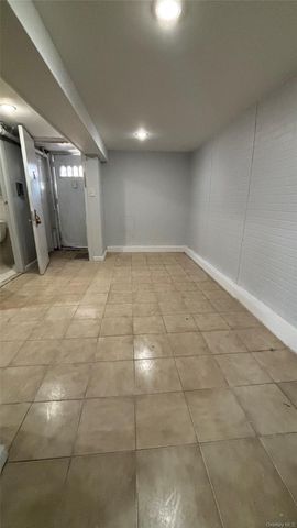 1527 E 172nd Street 1A, Bronx, NY 10472