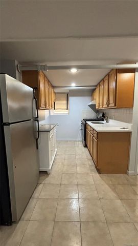 1527 E 172nd Street 1A, Bronx, NY 10472