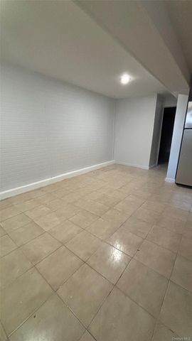 1527 E 172nd Street 1A, Bronx, NY 10472