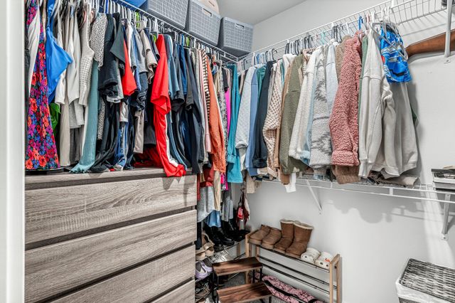 1142 S Broadview Avenue, Springfield, MO 65802