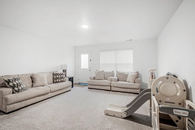 1142 S Broadview Avenue, Springfield, MO 65802