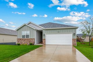 1142 S Broadview Avenue, Springfield, MO 65802