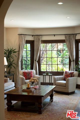 402 11th Street, Santa Monica, CA 90402