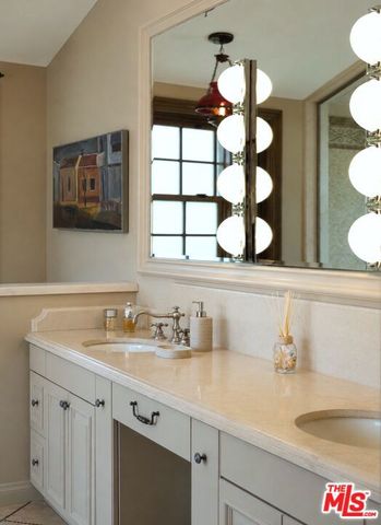 402 11th Street, Santa Monica, CA 90402