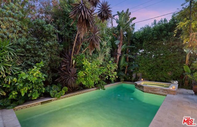 402 11th Street, Santa Monica, CA 90402
