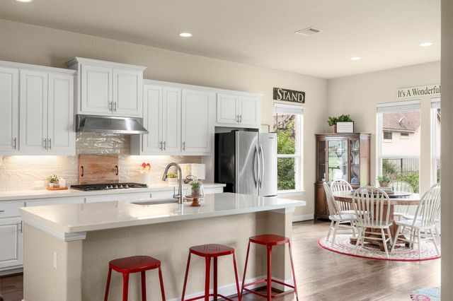 530 Hawthorne LOOP, Driftwood, TX 78619