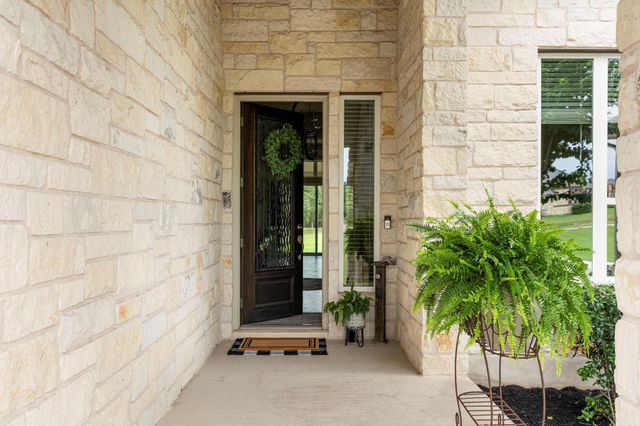 530 Hawthorne LOOP, Driftwood, TX 78619