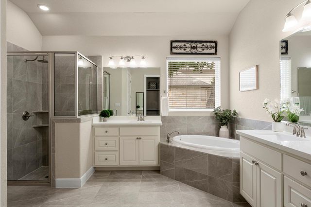 530 Hawthorne LOOP, Driftwood, TX 78619