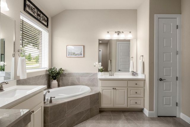 530 Hawthorne LOOP, Driftwood, TX 78619