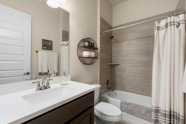 530 Hawthorne LOOP, Driftwood, TX 78619