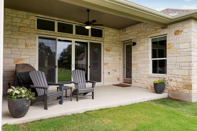 530 Hawthorne LOOP, Driftwood, TX 78619