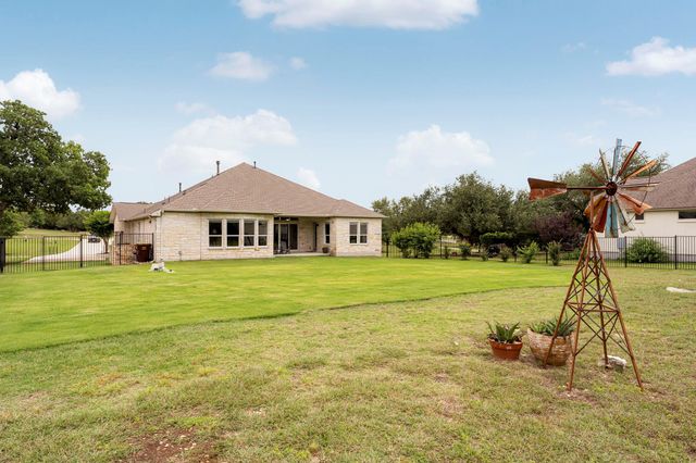 530 Hawthorne LOOP, Driftwood, TX 78619