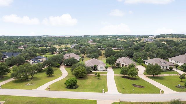 530 Hawthorne LOOP, Driftwood, TX 78619