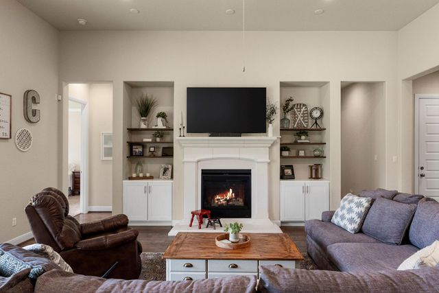 530 Hawthorne LOOP, Driftwood, TX 78619