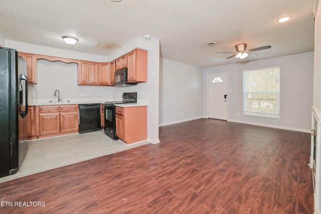 2305 Ridgecrest Drive, Knoxville, TN 37918