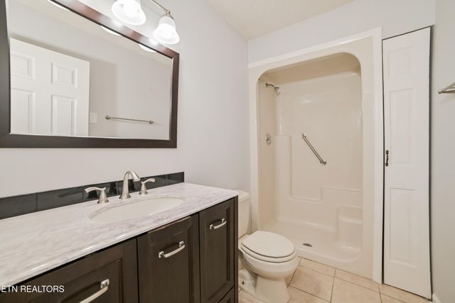 2305 Ridgecrest Drive, Knoxville, TN 37918