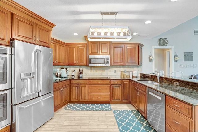 2558 ARBORWOOD DRIVE, Valrico, FL 33596