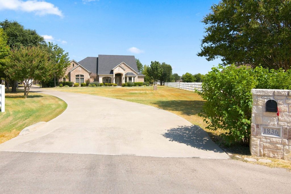 1836 Willow Springs Court, Haslet, TX 76052