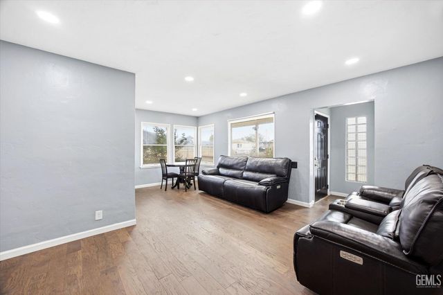 1200 2nd Street, Bakersfield, CA 93304