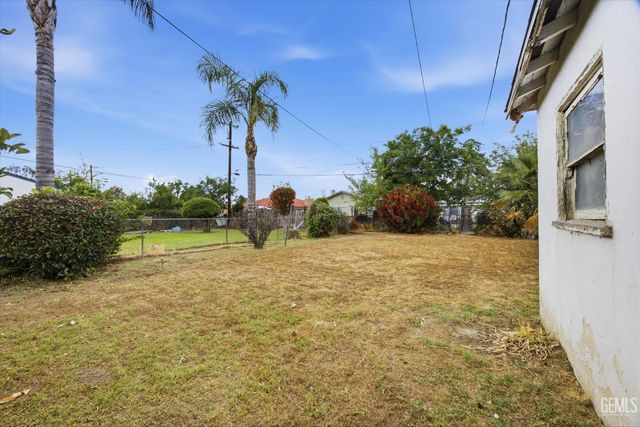 1200 2nd Street, Bakersfield, CA 93304