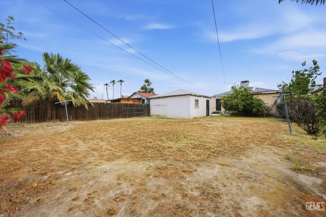 1200 2nd Street, Bakersfield, CA 93304