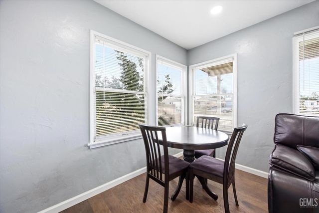 1200 2nd Street, Bakersfield, CA 93304