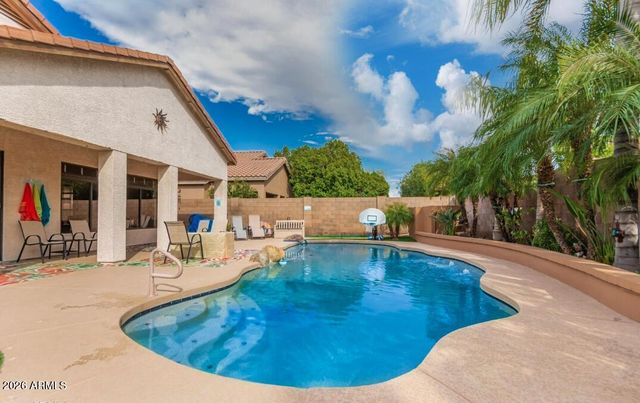 7319 W Surrey Avenue, Peoria, AZ 85381