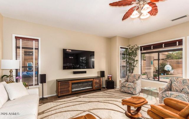 7319 W Surrey Avenue, Peoria, AZ 85381