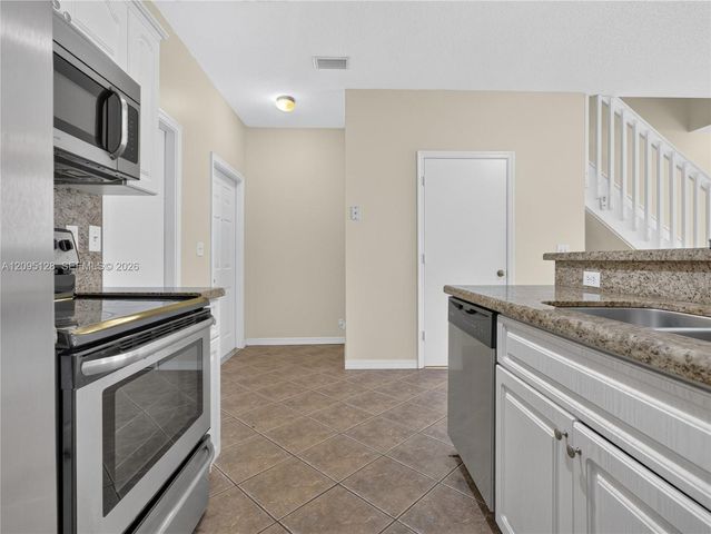 3677 San Simeon Circle, Weston, FL 33331