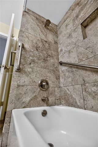 3677 San Simeon Circle, Weston, FL 33331
