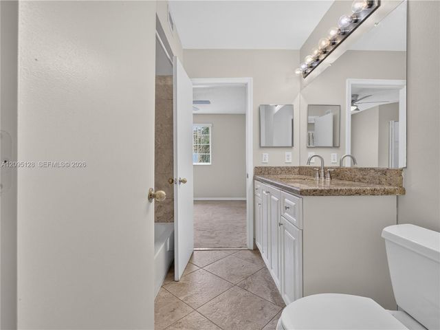 3677 San Simeon Circle, Weston, FL 33331